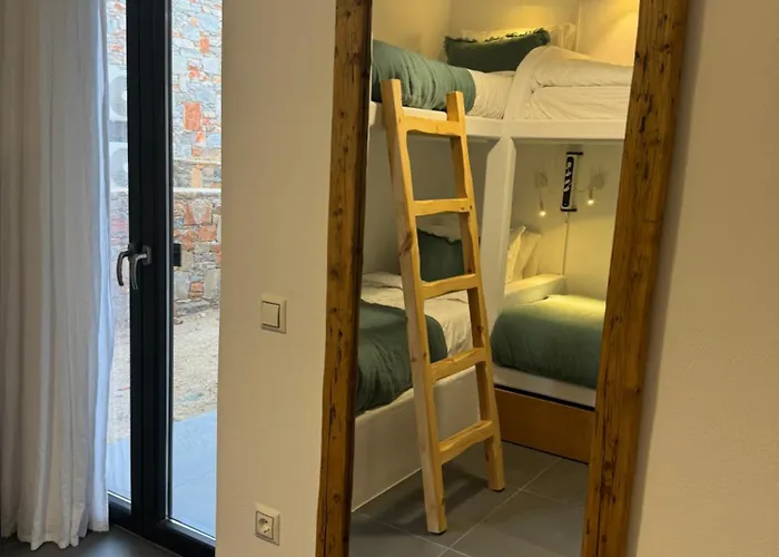 The Nine Graces- Liv, Stunning Views, Pool