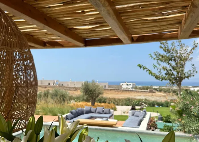 Villa The Nine Graces- Liv, Stunning Views, Pool *