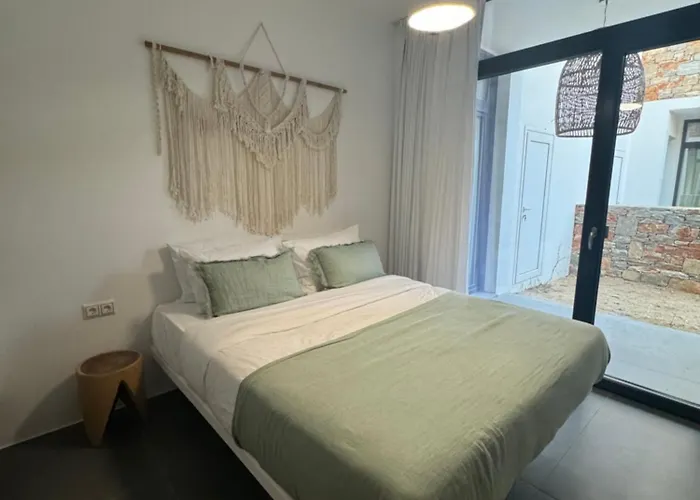 Villa The Nine Graces- Liv, Stunning Views, Pool