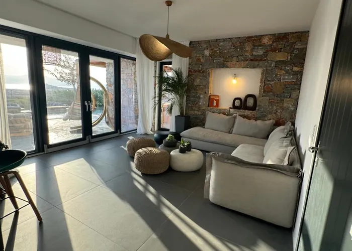 The Nine Graces- Liv, Stunning Views, Pool *