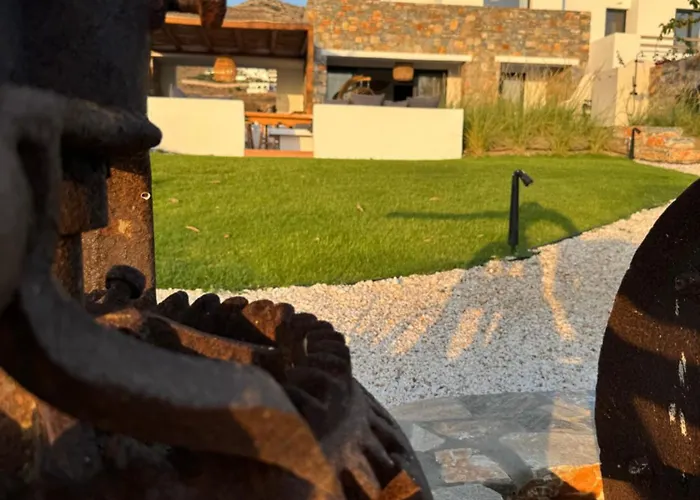 The Nine Graces- Liv, Stunning Views, Pool