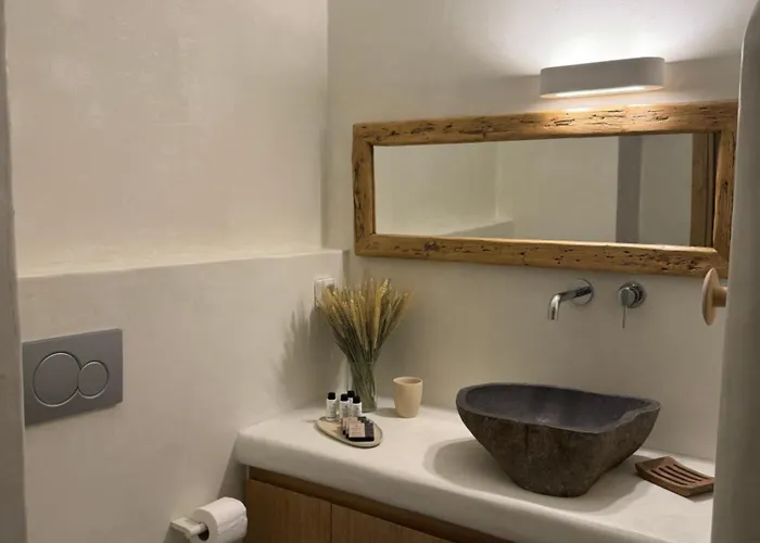 Villa The Nine Graces- Liv, Stunning Views, Pool *