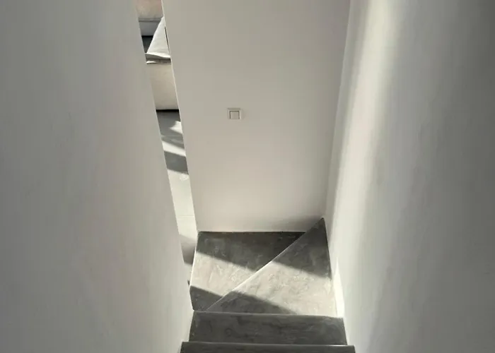 The Nine Graces- Liv, Stunning Views, Pool *