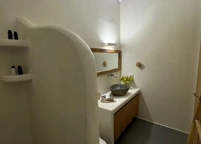 Villa The Nine Graces- Liv, Stunning Views, Pool